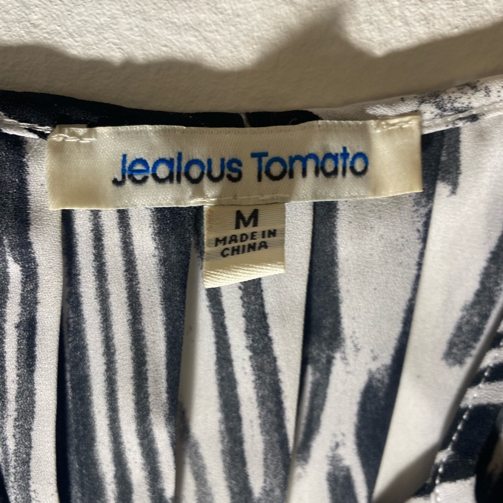 Jealous Tomato Sleeveless Top - Picture 3 of 3